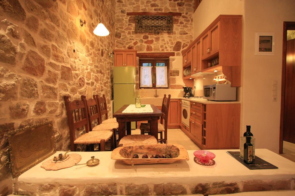 Lithos Traditional Guest Houses Ксерокамбос Номер фото