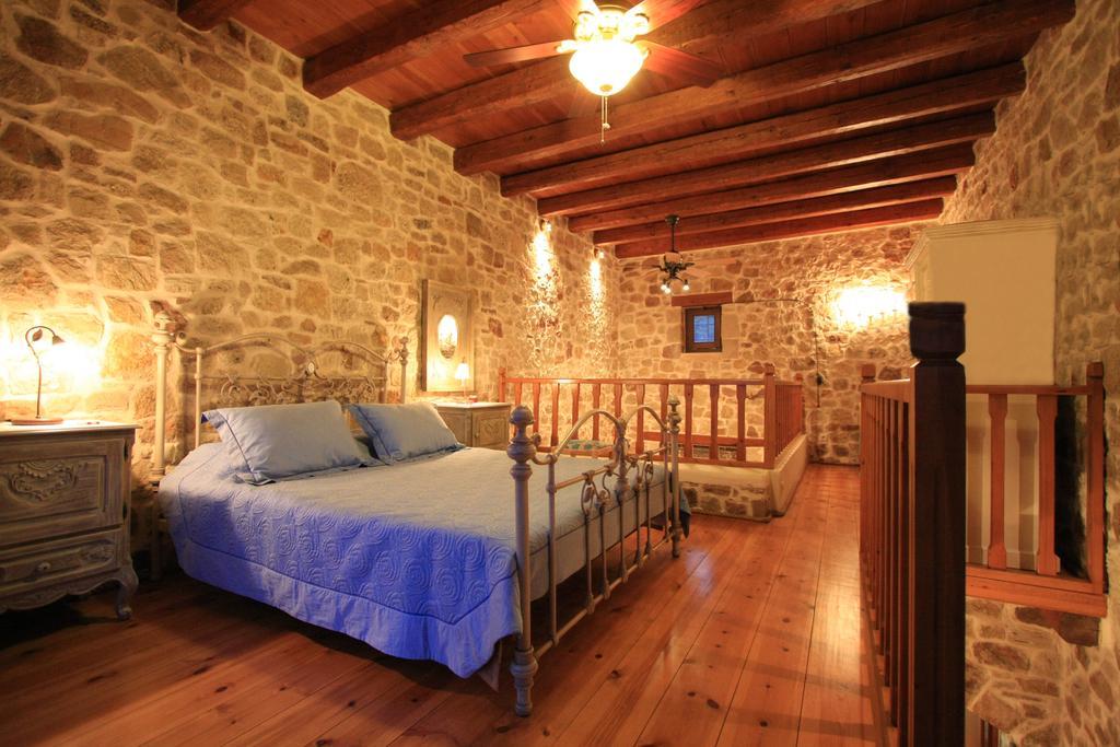 Lithos Traditional Guest Houses Ксерокамбос Номер фото